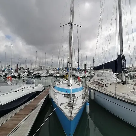 Nuits Insolites, Bateau A Quai Voilier Isseo, Sur L'eau Tekne La Rochelle (Charente-Maritime)